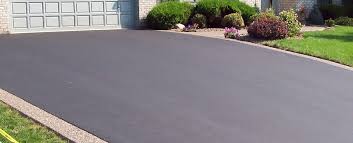 Best Asphalt Driveway Installation  in Glenwood, IA